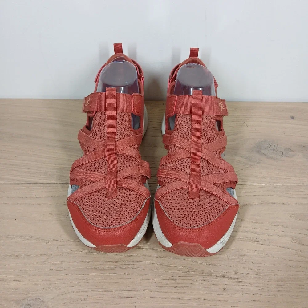 Ryka pre owned